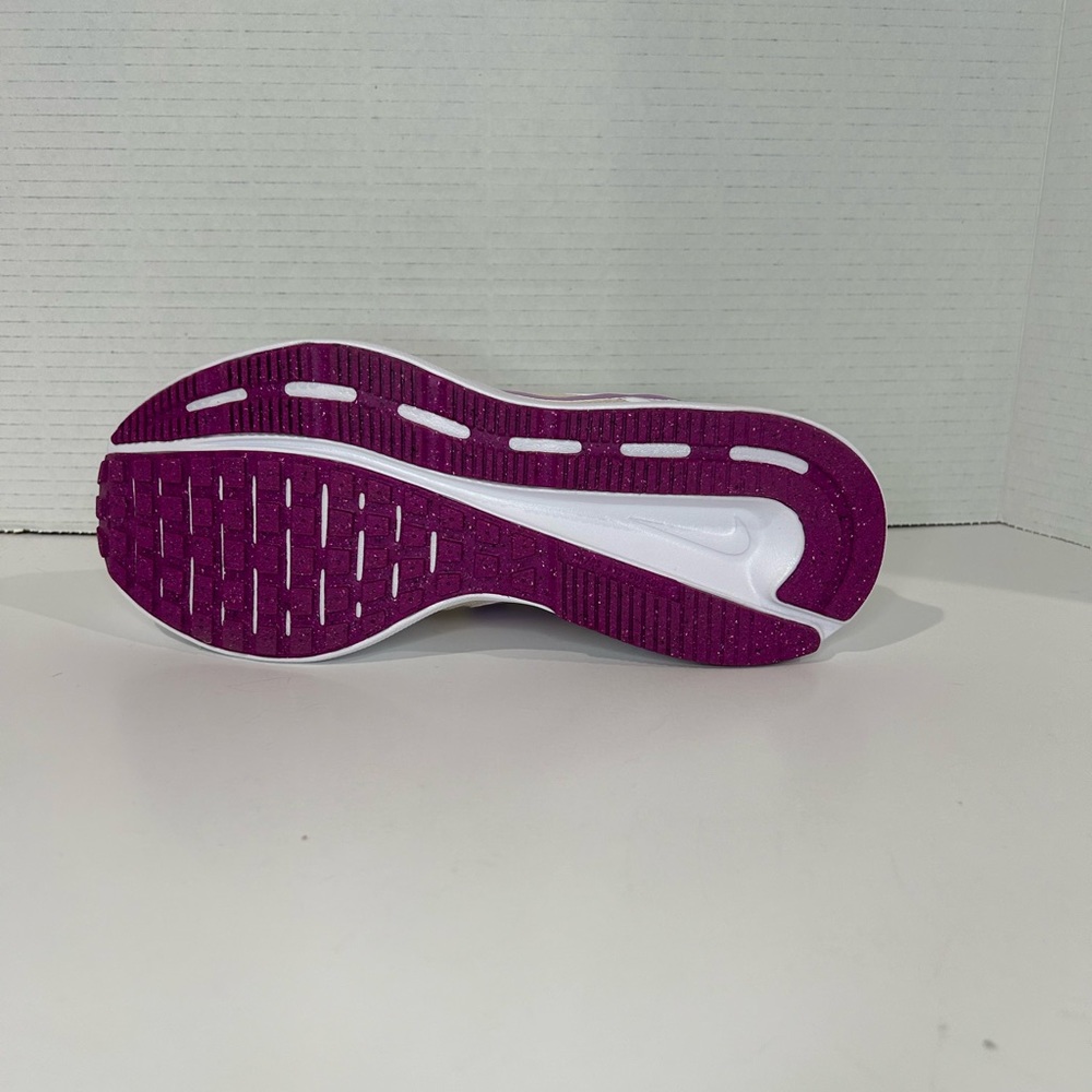 Nike Women’s Run Swift 3, Size 9, 8.5 & White/Fushia-Guava Ice, DR2698 103 - Picture 7 of 9